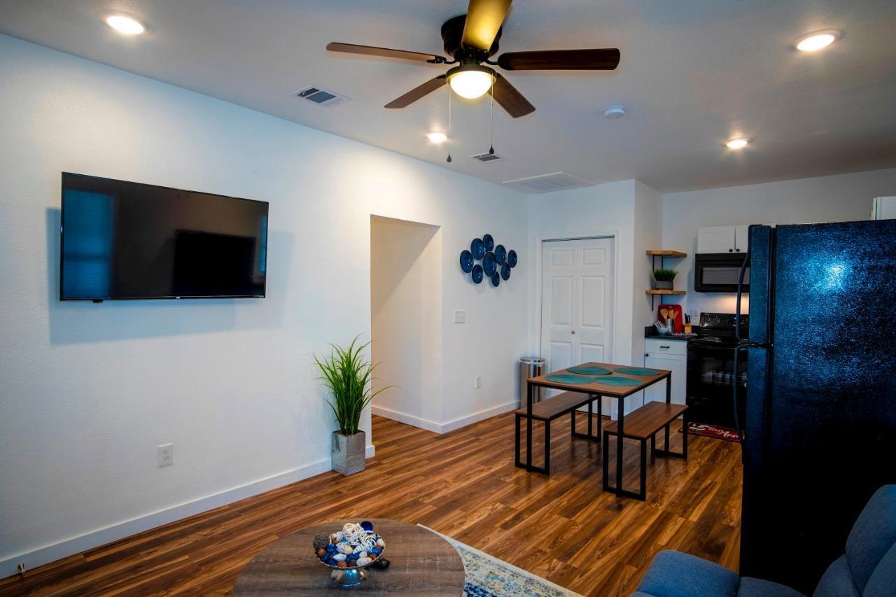 Downtown View Cozy 2Br1Ba Home Sleeps 8 圣安东尼奥 外观 照片
